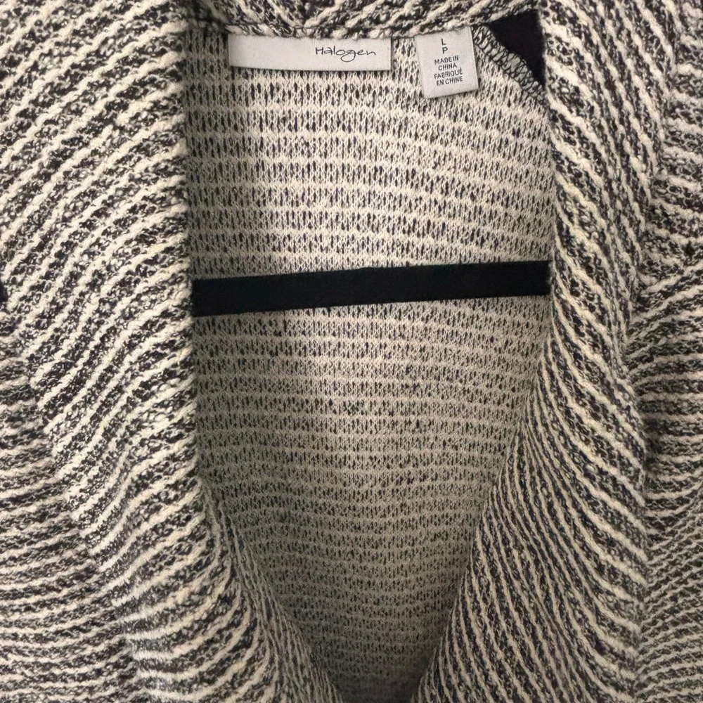 Halogen Black and Cream Striped Blazer NWOT - Picture 3 of 4